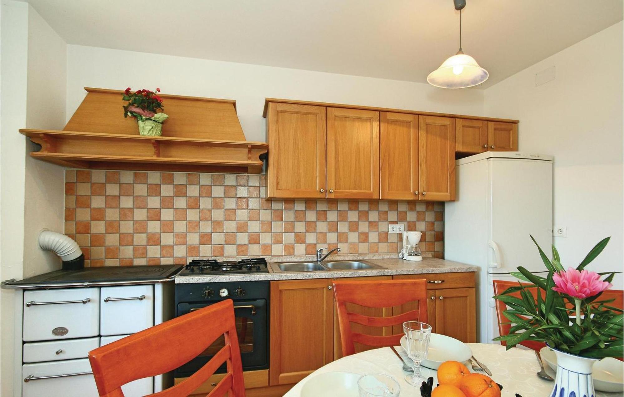 Pet Friendly Home In Ritosin Brig With Wifi Vranici Exterior photo